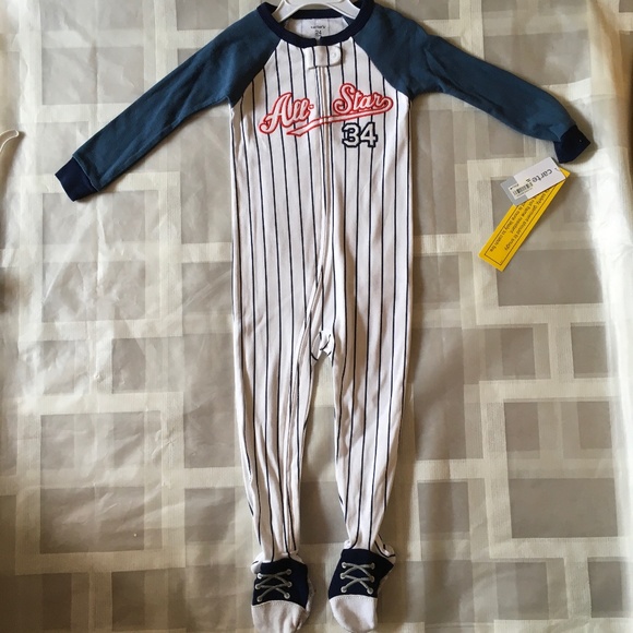 3/$15 Carter’s Boys 24months All Star Zip-Up Sleep&Play.